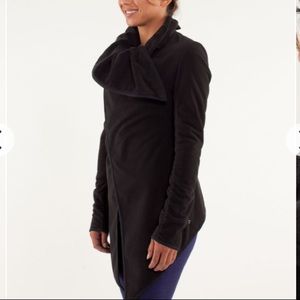 Lululemon fleece lined jacket presence of mind 🍋